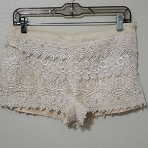 Sans Souci • Cream Lace Shorts